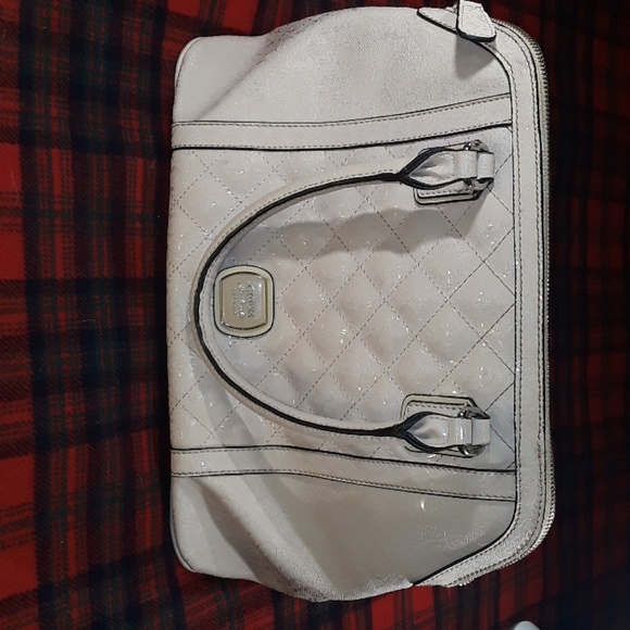 Vintage Guess Off Pink Guess Bag - Picture 2 of 8